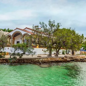  Villa Beachfront Es Clot